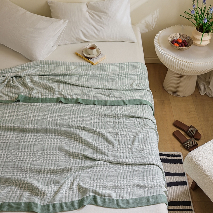 91家纺网 家纺一手货源 找家纺 雯雨家纺 2023新款竹纤维毛巾被 百灵鸟-绿色