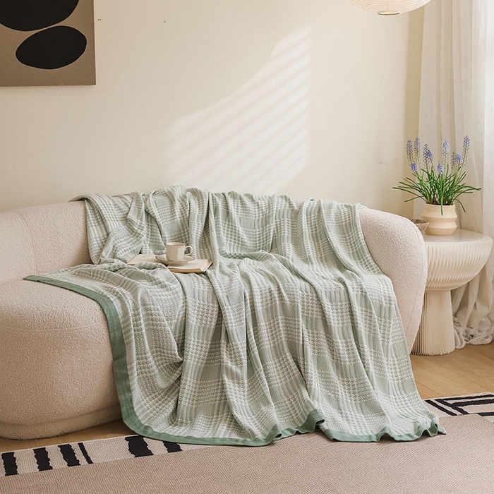 91家纺网 家纺一手货源 找家纺 雯雨家纺 2023新款竹纤维毛巾被 百灵鸟-绿色