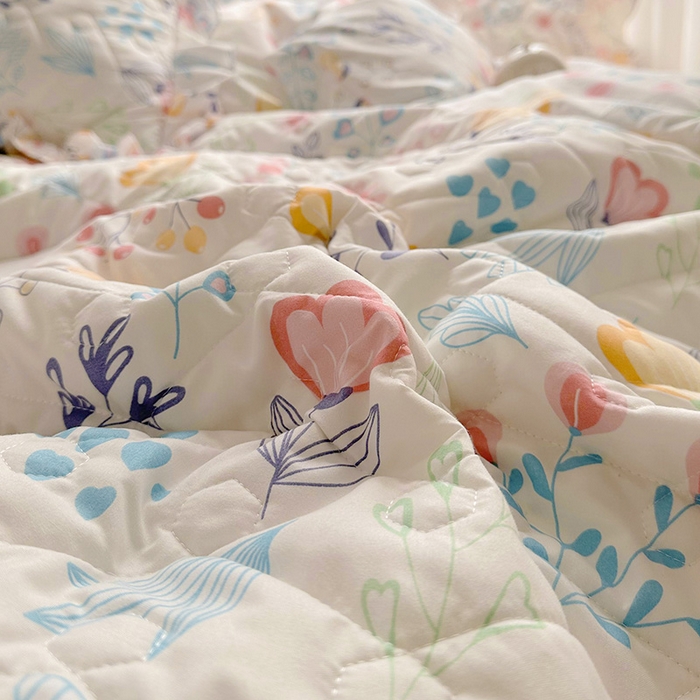 91家纺网 家纺一手货源 找家纺 宜凡 2023新款云朵棉床笠式床裙三件套 花恬梦语