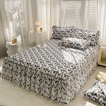 91家纺网 家纺一手货源 找家纺 （总）宜凡 2023新款云朵棉床笠式床裙三件套
