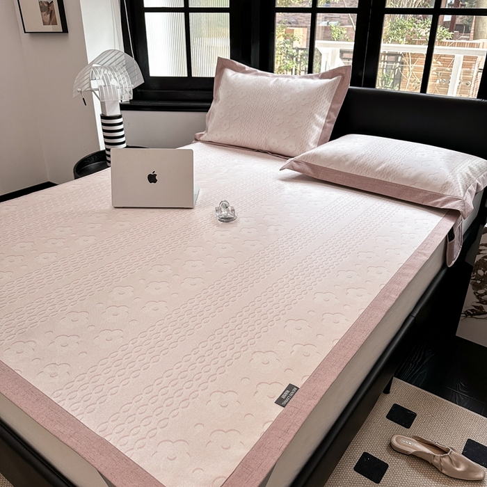 91家纺网 家纺一手货源 找家纺 本希家居 2023新款时尚高端款冰丝席 花颖-平席