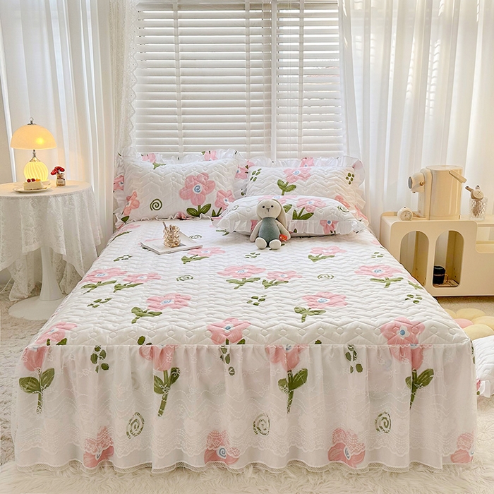 91家纺网 家纺一手货源 找家纺 宜凡家纺 2023新款云朵棉床笠式床裙四件套 微微花露