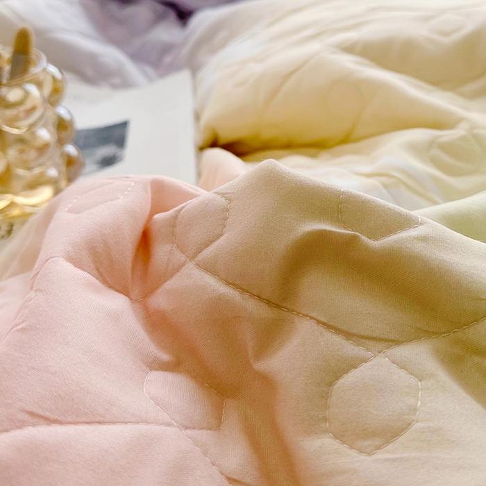 91家纺网 家纺一手货源 找家纺 宜凡家纺 2023新款云朵棉床笠式床裙四件套 花梦风采