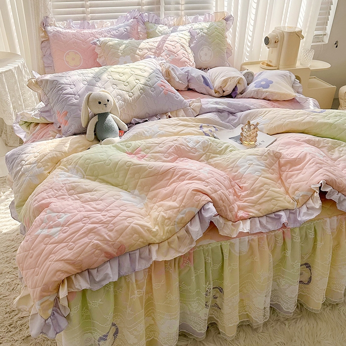 91家纺网 家纺一手货源 找家纺 宜凡家纺 2023新款云朵棉床笠式床裙四件套 花梦风采