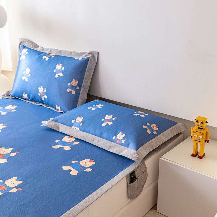 91家纺网 家纺一手货源 找家纺 本希家居 2023新款小清新卡通款冰丝席-床席款 宝贝熊