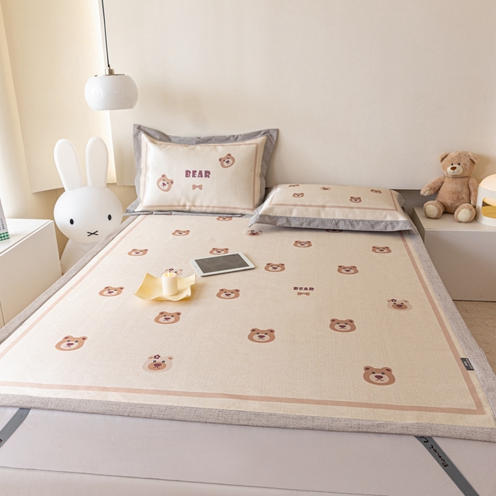 91家纺网 家纺一手货源 找家纺 本希家居 2023新款小清新卡通款冰丝席-床席款 可爱熊