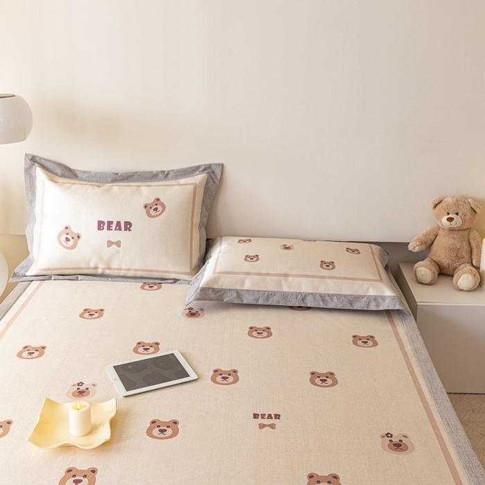 91家纺网 家纺一手货源 找家纺 本希家居 2023新款小清新卡通款冰丝席-床席款 可爱熊