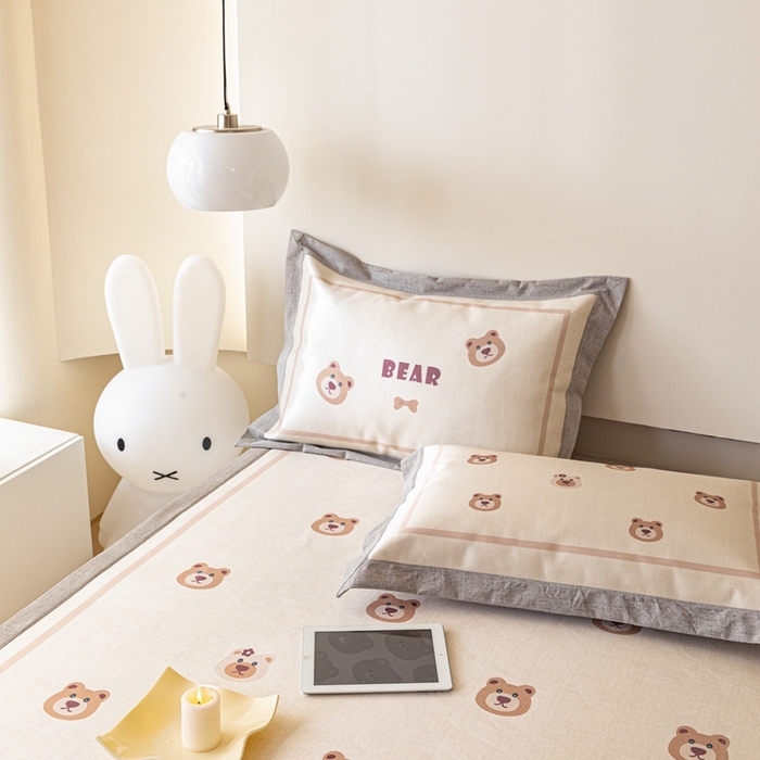 91家纺网 家纺一手货源 找家纺 本希家居 2023新款小清新卡通款冰丝席-床席款 可爱熊