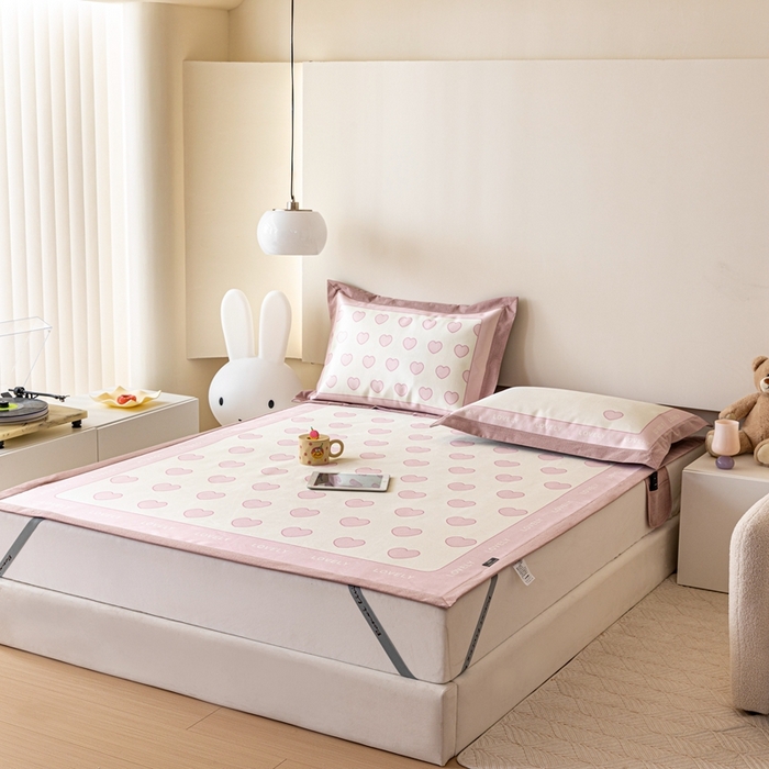 91家纺网 家纺一手货源 找家纺 本希家居 2023新款小清新卡通款冰丝席-床席款 甜心