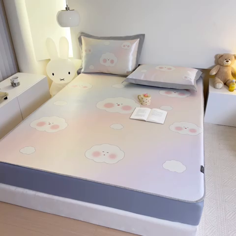 91家纺网 家纺一手货源 找家纺 本希家居 2023新款小清新卡通款冰丝席-床席款 可爱云朵