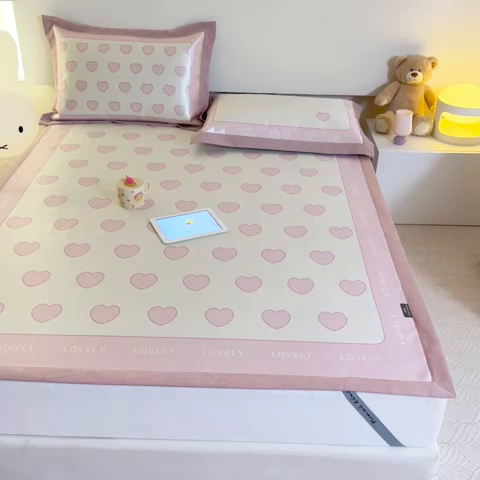 91家纺网 家纺一手货源 找家纺 本希家居 2023新款小清新卡通款冰丝席-床席款 甜心