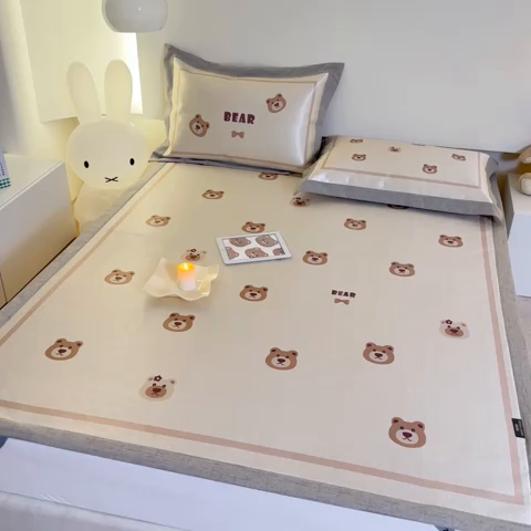 91家纺网 家纺一手货源 找家纺 本希家居 2023新款小清新卡通款冰丝席-床席款 可爱熊
