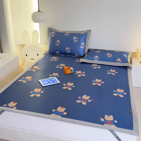 91家纺网 家纺一手货源 找家纺 本希家居 2023新款小清新卡通款冰丝席-床席款 宝贝熊