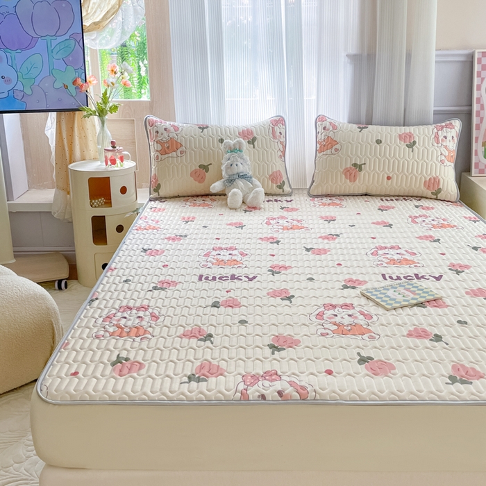 91家纺网 家纺一手货源 找家纺 柒月 2023新款小清新乳胶凉席床笠款 花花萌兔