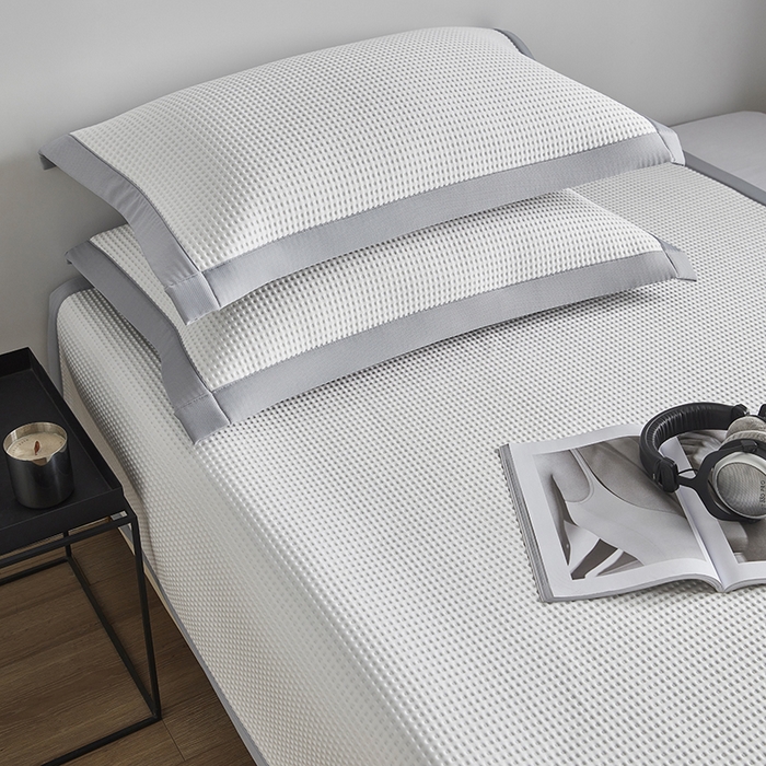 91家纺网 家纺一手货源 找家纺 慕尚 2025新款PE华夫格凉席+夏被 华夫格白