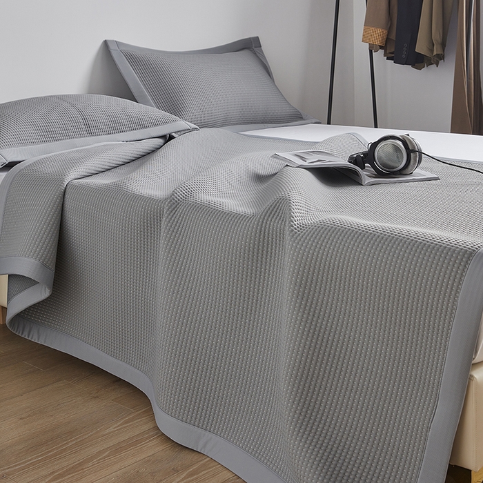 91家纺网 家纺一手货源 找家纺 慕尚 2025新款PE华夫格凉席+夏被 华夫格灰