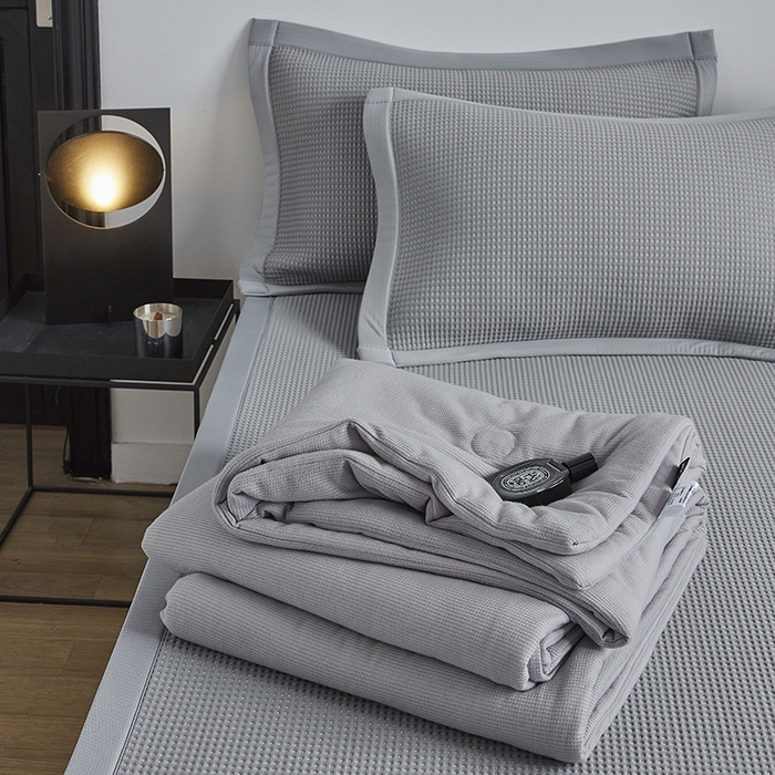 91家纺网 家纺一手货源 找家纺 慕尚 2025新款PE华夫格凉席+夏被 华夫格灰