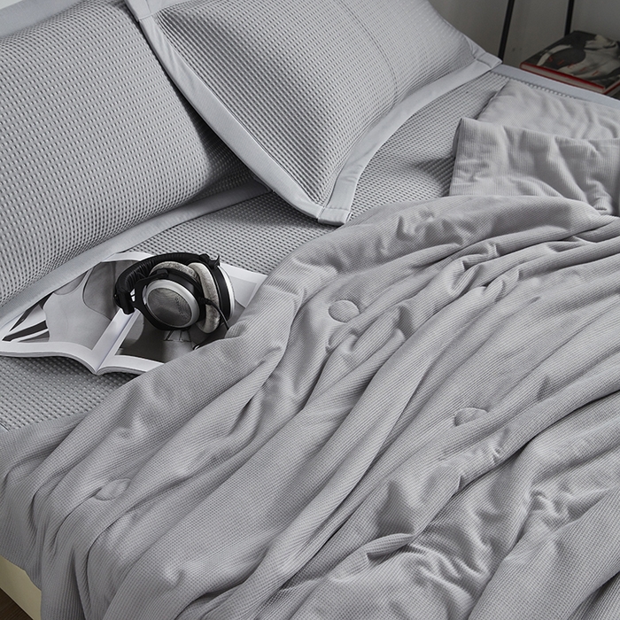 91家纺网 家纺一手货源 找家纺 慕尚 2025新款PE华夫格凉席+夏被 华夫格灰