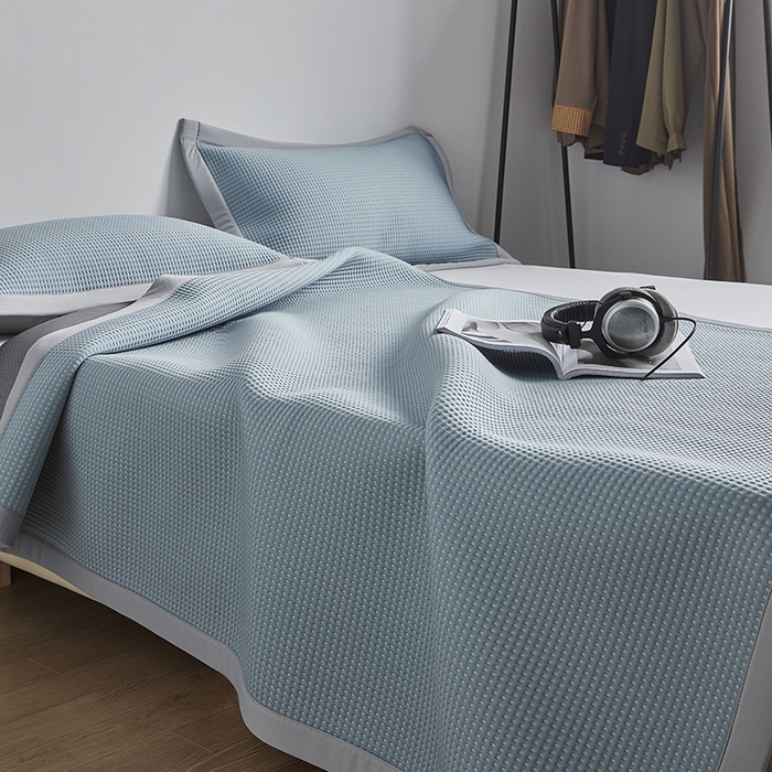 91家纺网 家纺一手货源 找家纺 慕尚 2025新款PE华夫格凉席+夏被 华夫格蓝