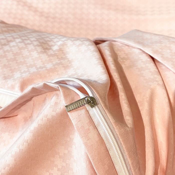 91家纺网 家纺一手货源 找家纺 安妮 2023新款简约提花刺绣四件套-缇娜夫人 缇娜夫人-粉