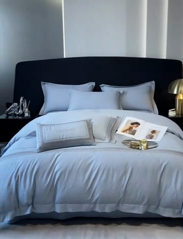 91家纺网 家纺一手货源 找家纺 安妮 2023新款简约提花刺绣四件套-缇娜夫人 缇娜夫人-蓝灰