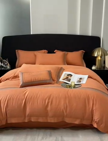 91家纺网 家纺一手货源 找家纺 安妮 2023新款简约提花刺绣四件套-缇娜夫人 缇娜夫人-桔