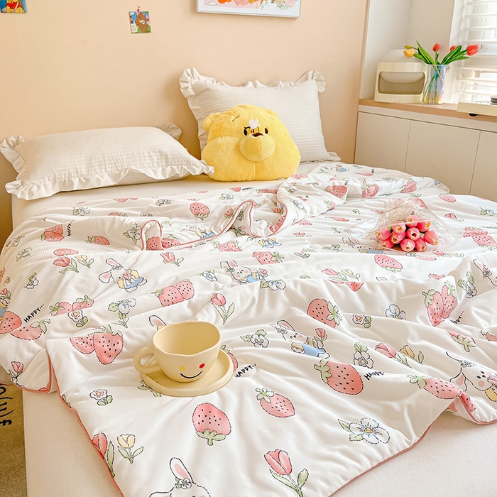 91家纺网 家纺一手货源 找家纺 晨希 2023新款针织棉夏被 草莓兔