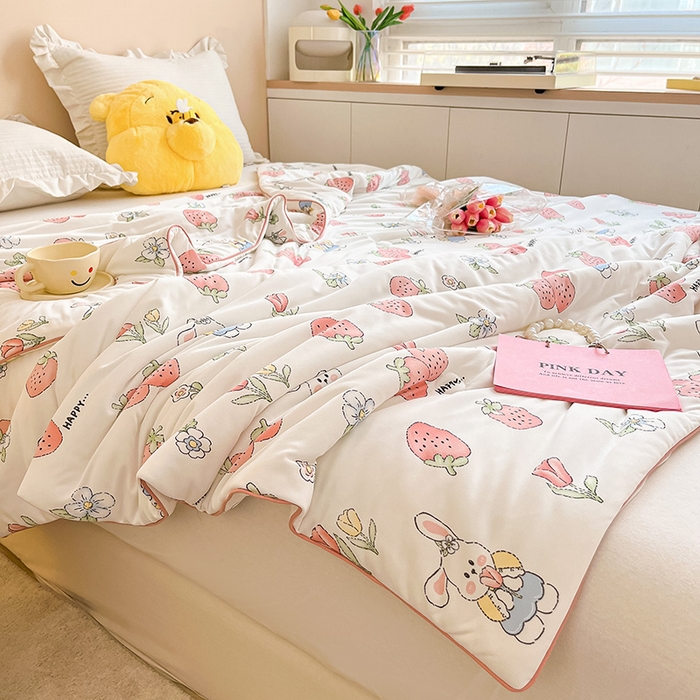 91家纺网 家纺一手货源 找家纺 晨希 2023新款针织棉夏被 草莓兔