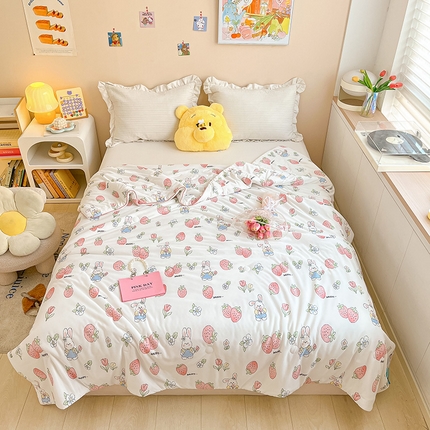 91家纺网 家纺一手货源 找家纺 晨希 2023新款针织棉夏被 草莓兔