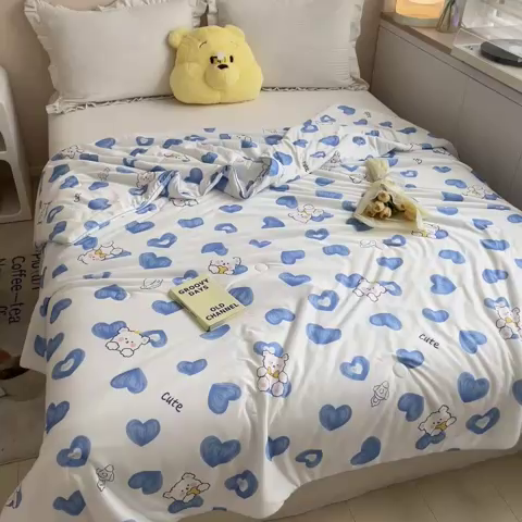 91家纺网 家纺一手货源 找家纺 晨希 2023新款针织棉夏被 兰心熊