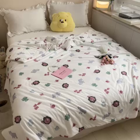 91家纺网 家纺一手货源 找家纺 晨希 2023新款针织棉夏被 吉祥熊