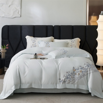 91家纺网 家纺一手货源 找家纺 名品优仓 2023新款高支高密长绒棉刺绣款四季可用四件套梦之境系列 梦之境（天空蓝）