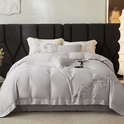 91家纺网 家纺一手货源 找家纺 名品优仓 2023新款高支高密长绒棉刺绣款四季可用四件套梦之境系列 梦之境（气质灰）