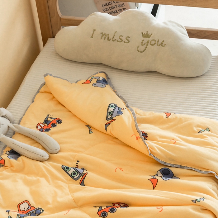 91家纺网 家纺一手货源 找家纺 喜多兔儿童家纺 2023年新款针织棉空调被 黄色挖掘机