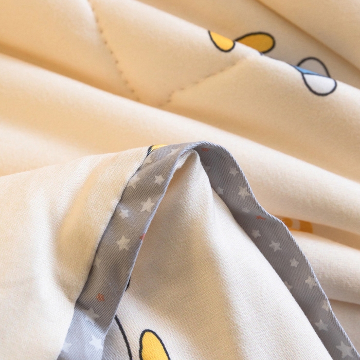 91家纺网 家纺一手货源 找家纺 喜多兔儿童家纺 2023年新款针织棉空调被 黄色加油鸭