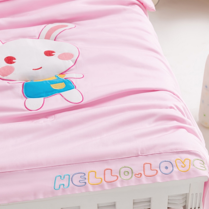 91家纺网 家纺一手货源 找家纺 喜多兔儿童家纺 2023年新款小欢喜莫代尔天丝空调被 粉色甜甜小兔