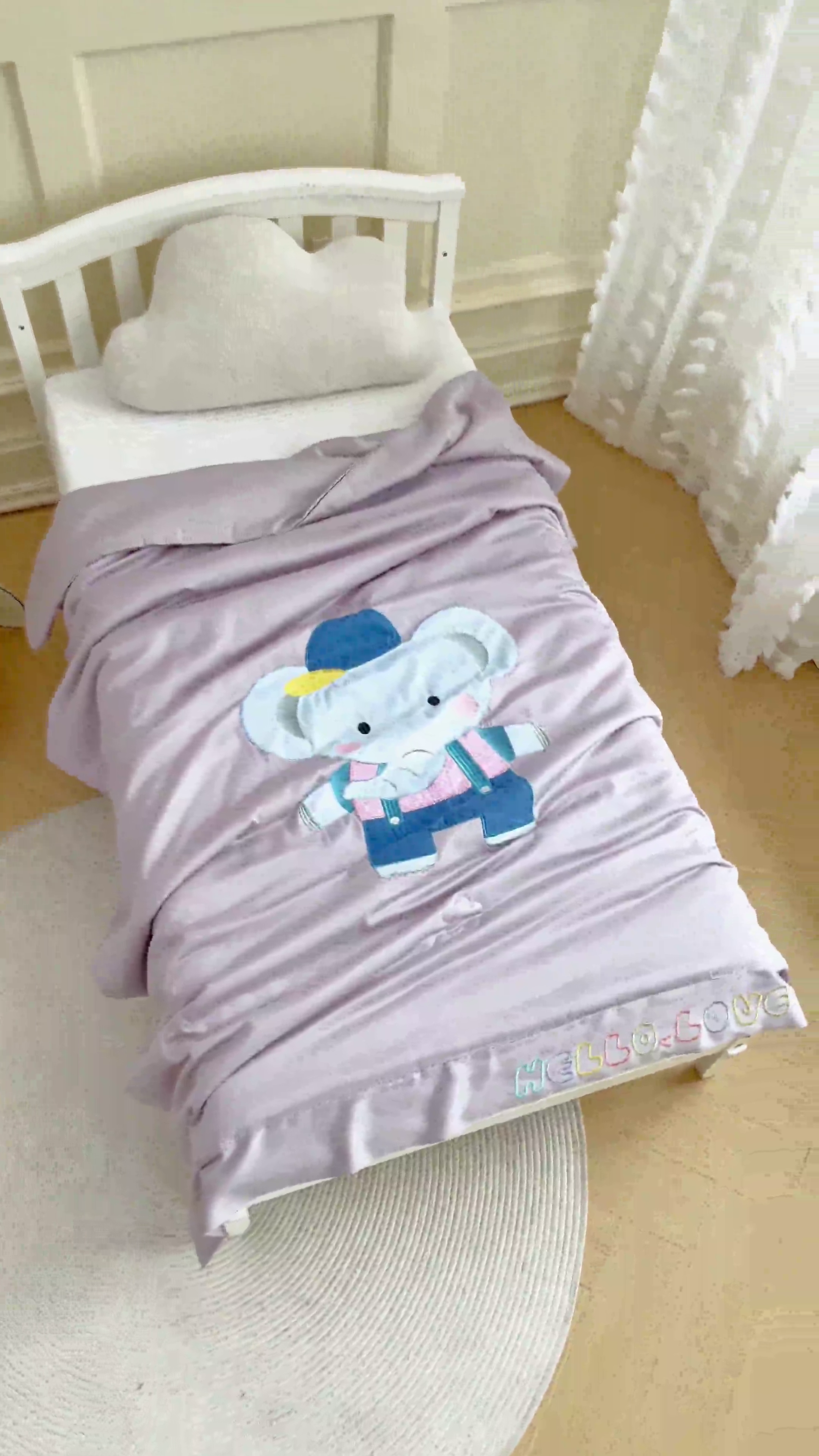 91家纺网 家纺一手货源 找家纺 喜多兔儿童家纺 2023年新款小欢喜莫代尔天丝空调被 灰色米拉小象