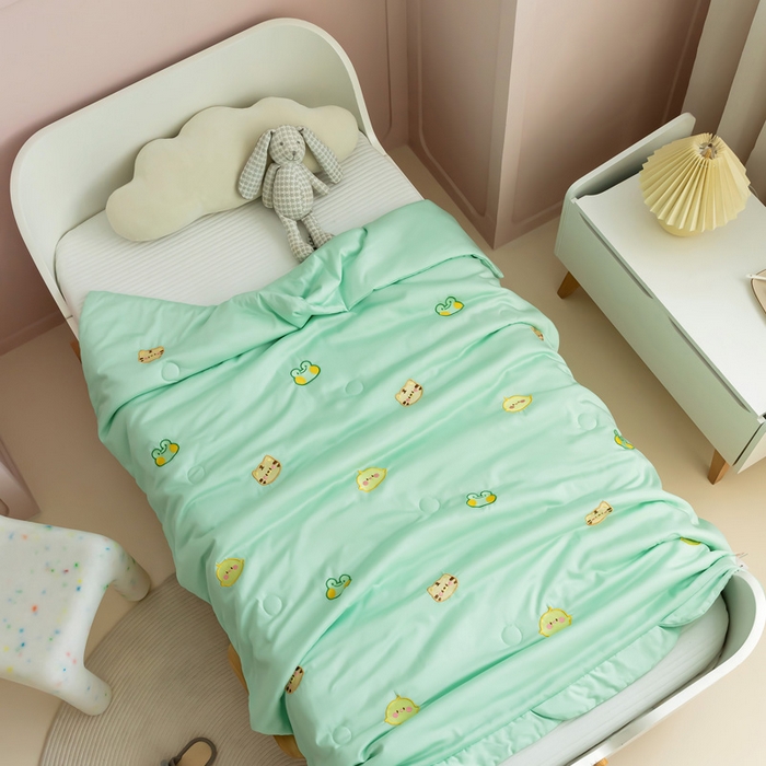 91家纺网 家纺一手货源 找家纺 喜多兔儿童家纺 2023年新款小甜蜜系列空调被 马卡龙绿色