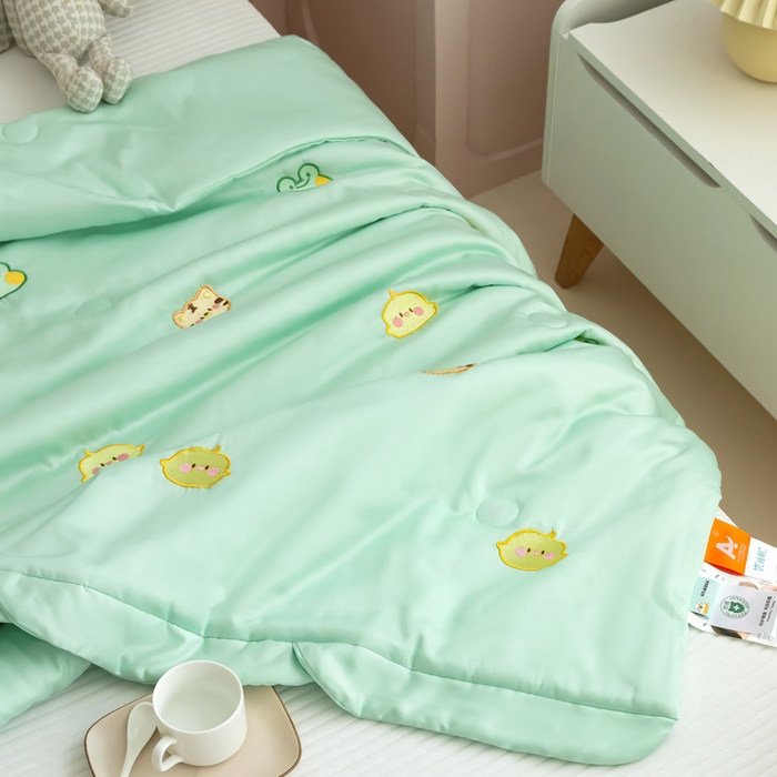 91家纺网 家纺一手货源 找家纺 喜多兔儿童家纺 2023年新款小甜蜜系列空调被 马卡龙绿色