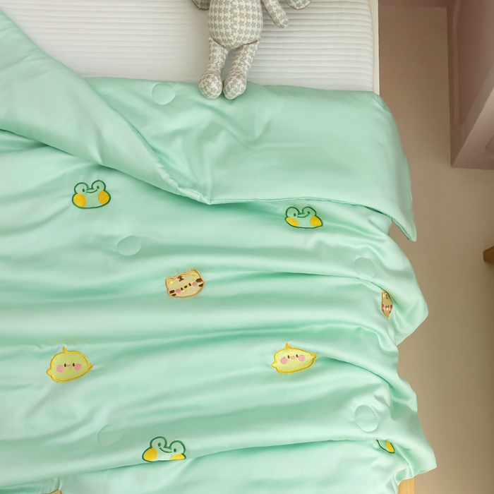 91家纺网 家纺一手货源 找家纺 喜多兔儿童家纺 2023年新款小甜蜜系列空调被 马卡龙绿色