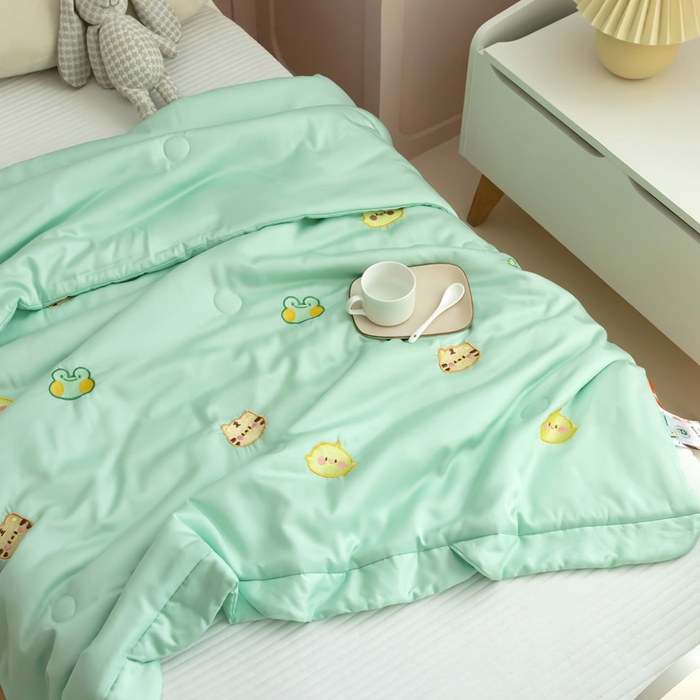 91家纺网 家纺一手货源 找家纺 喜多兔儿童家纺 2023年新款小甜蜜系列空调被 马卡龙绿色