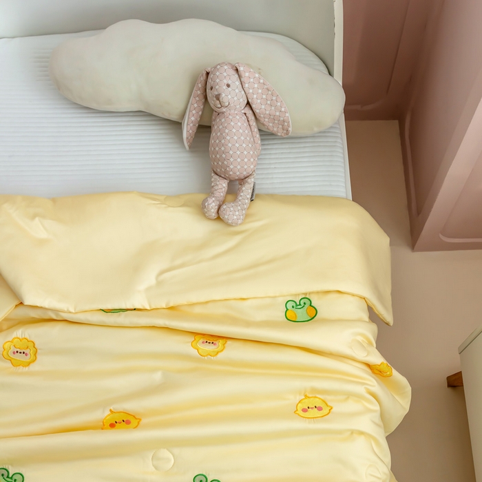 91家纺网 家纺一手货源 找家纺 喜多兔儿童家纺 2023年新款小甜蜜系列空调被 马卡龙黄色
