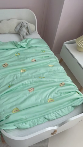 91家纺网 家纺一手货源 找家纺 喜多兔儿童家纺 2023年新款小甜蜜系列空调被 马卡龙绿色
