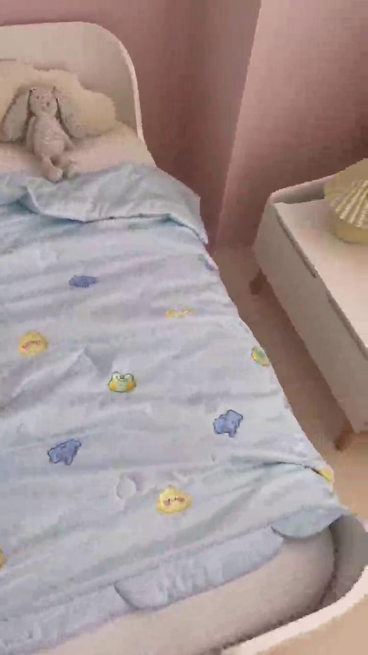 91家纺网 家纺一手货源 找家纺 喜多兔儿童家纺 2023年新款小甜蜜系列空调被 马卡龙蓝色