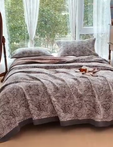 91家纺网 家纺一手货源 找家纺 棠薇2023全棉纱布四层编织盖毯床盖三件套纱布凉席毛巾被夏被一叶知秋灰