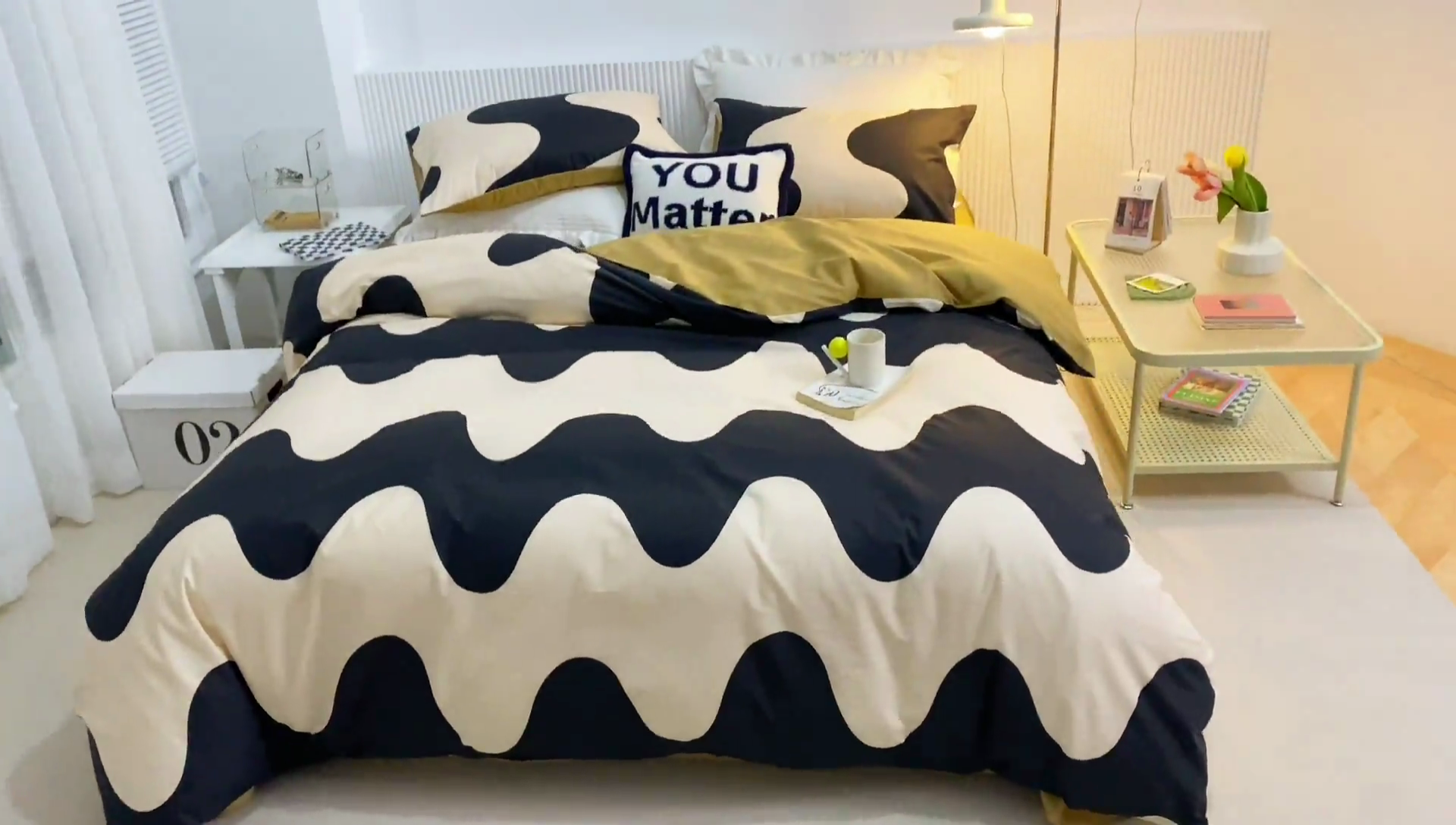 91家纺网 家纺一手货源 找家纺 畅畅 2023新款13372全棉印花四件套纯棉直播 黑色波纹