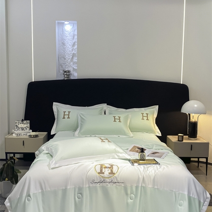 91家纺网 家纺一手货源 找家纺 苹果星 2023新款水洗天丝刺绣夏被 绿色