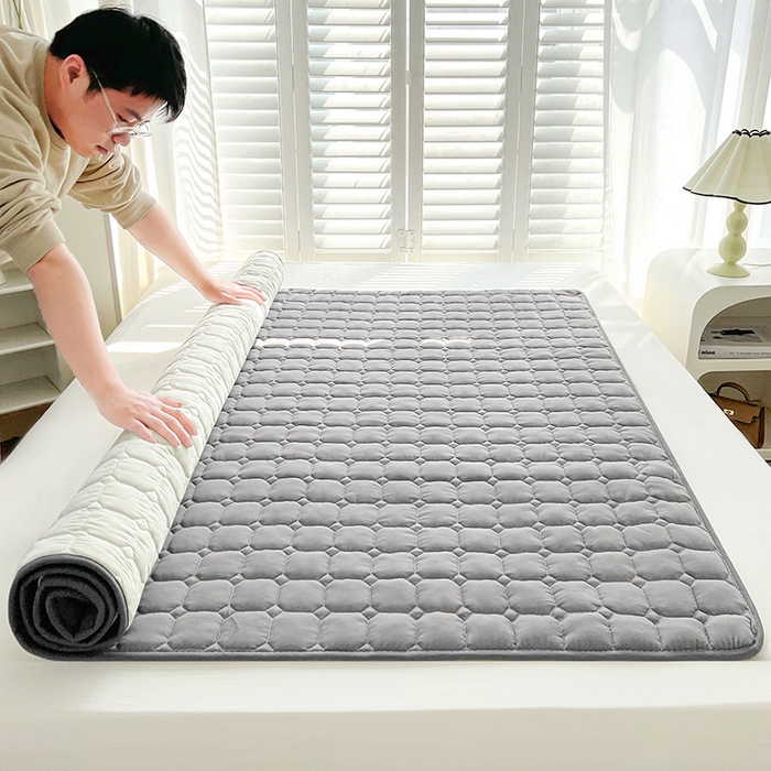 91家纺网 家纺一手货源 找家纺 富威堡2023新款A类棉花床垫床褥子床护垫夹棉防滑可机洗床盖床垫软席款 灰色