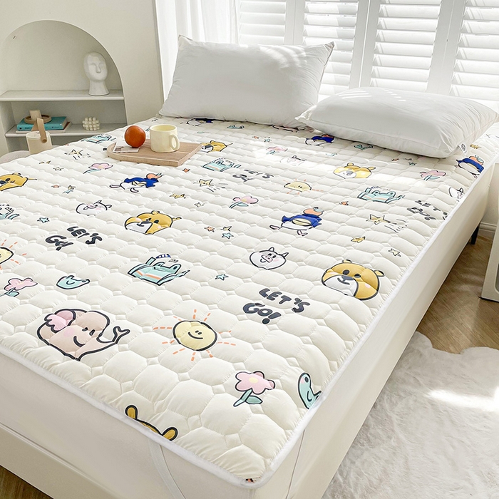 91家纺网 家纺一手货源 找家纺 富威堡2023新款A类棉花床垫床褥子床护垫夹棉防滑可机洗床盖床垫软席款 快乐家族