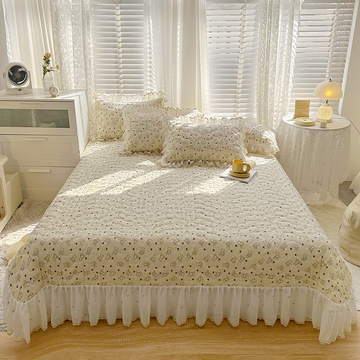 91家纺网 家纺一手货源 找家纺 宜凡 2023新款全棉蕾丝刺绣床盖三件套 布莱熊